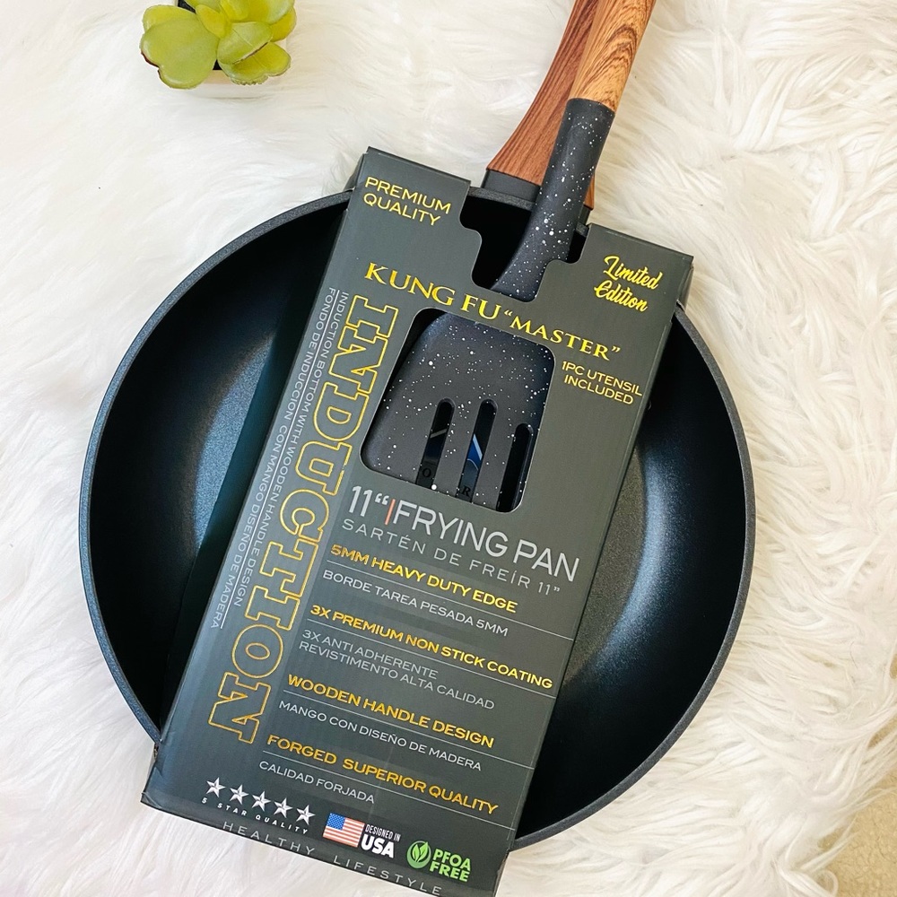 New 11 in nonstick frying pan w utensil